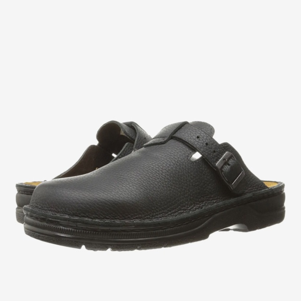 Naot leather slippers USED